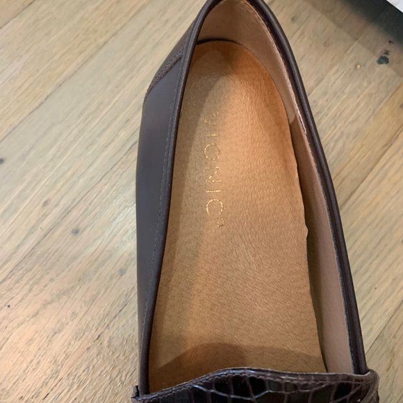 Vionic Waverly Leather Loafer - Dark Brown Croc - Picture 3 of 4
